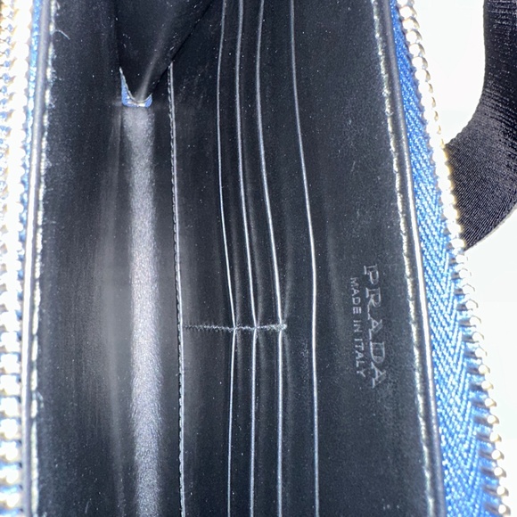 Authentic PRADA Blue Saffiano Leather Crossbody bag - Picture 12 of 16